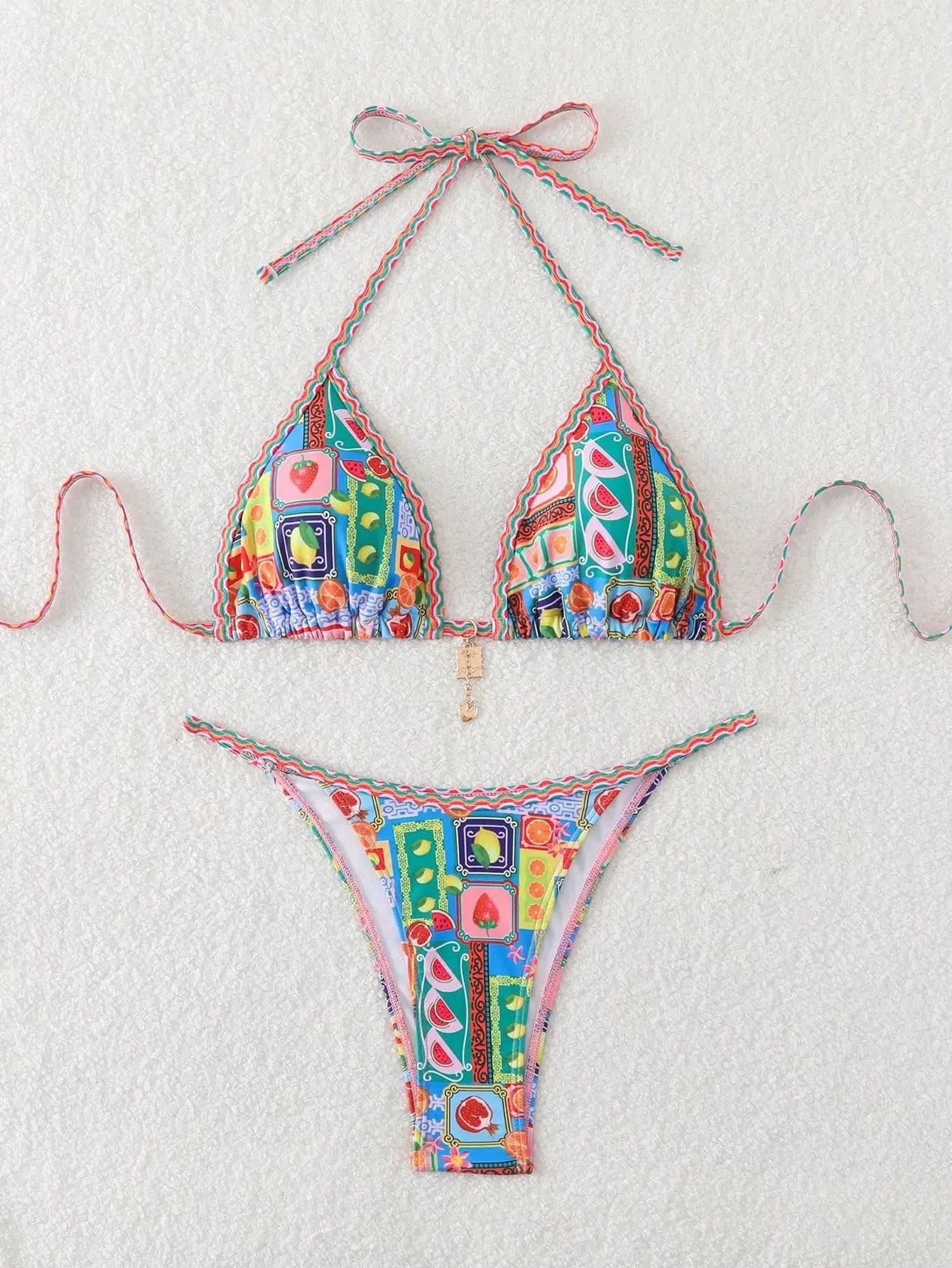 Beautifully Finished Bikini in a Timeless Design