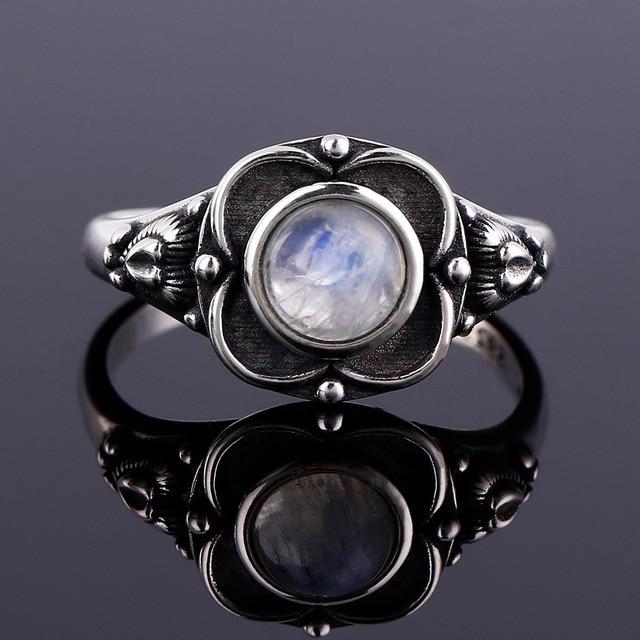 Style Flower Moonstone Ring