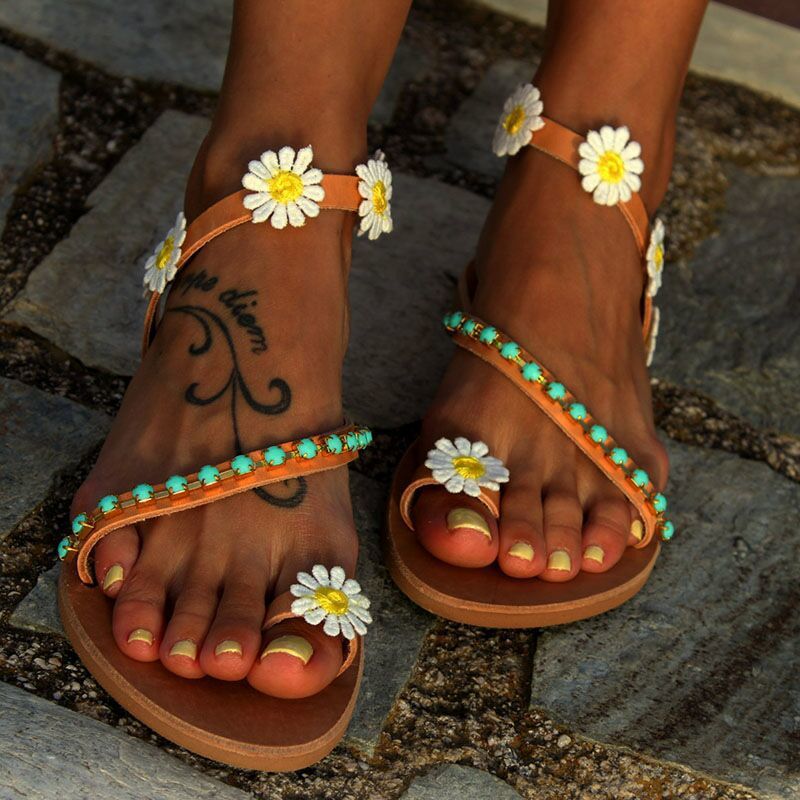 Chic Orthopedic Sandals with Unique Design