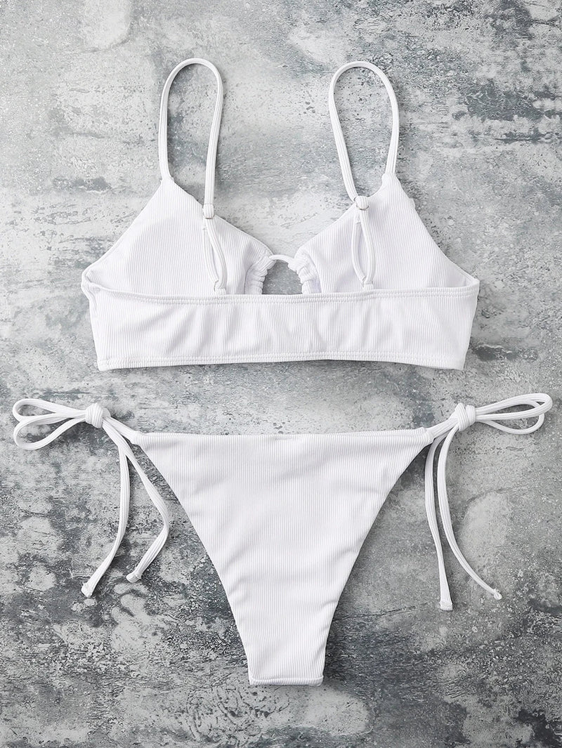 Verónica® | Effortless and Bikinis