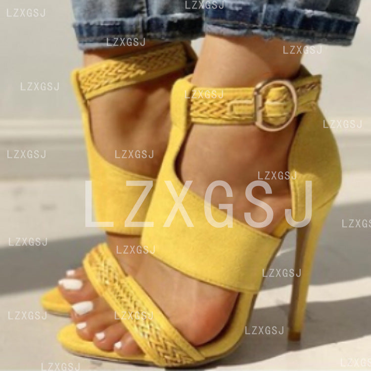 Graceful Orthopedic Sandals for Modern Look
