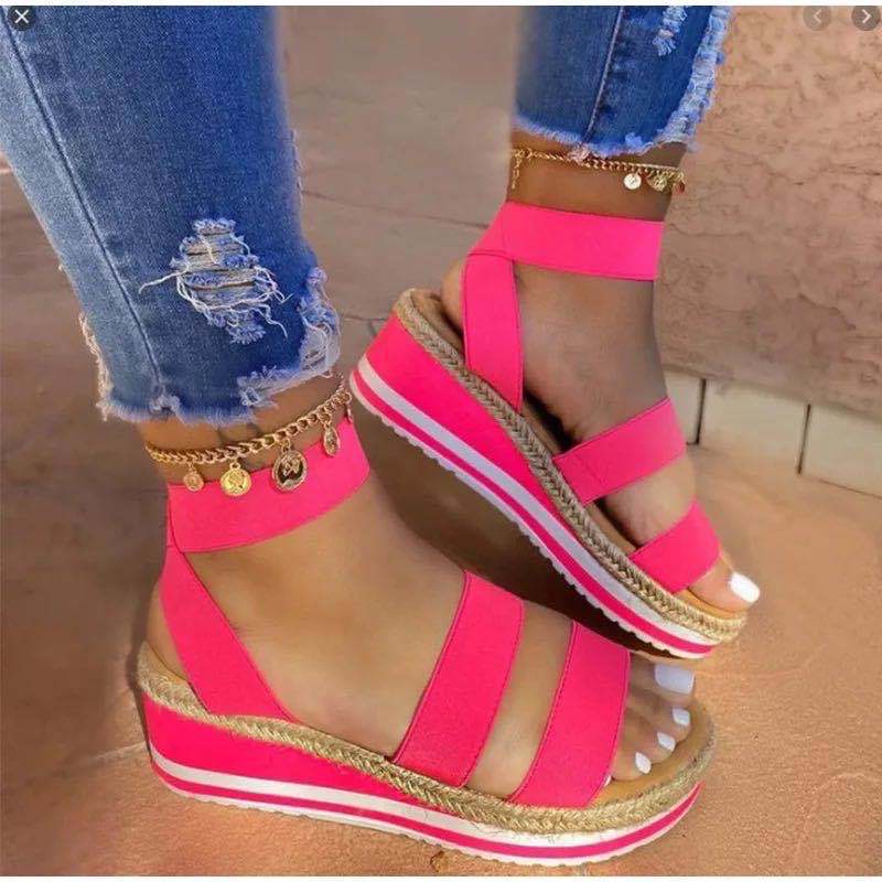 Graceful Orthopedic Sandals for Modern Look