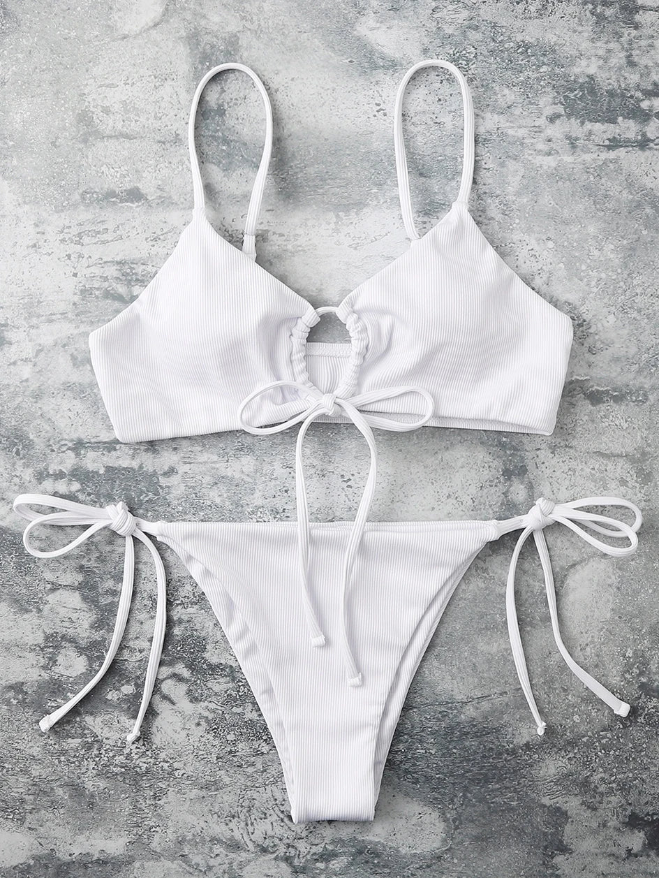 Verónica® | Effortless and Bikinis