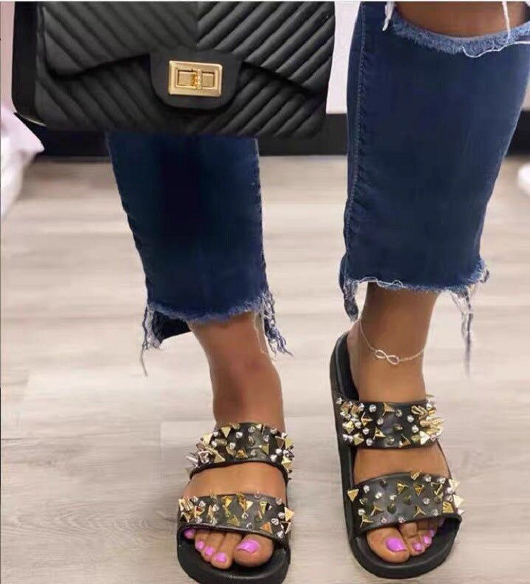 Graceful Orthopedic Sandals for Modern Look