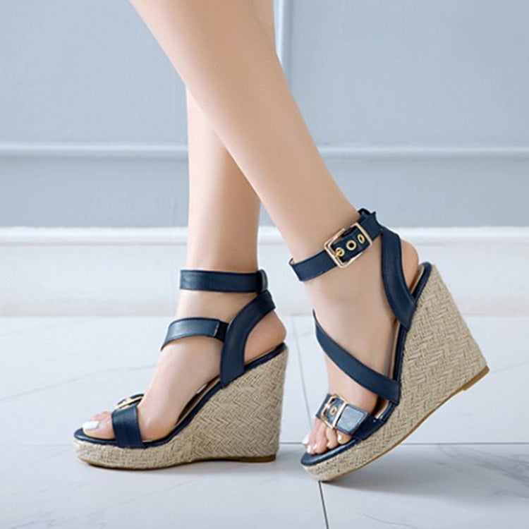 Graceful Orthopedic Sandals for Modern Look