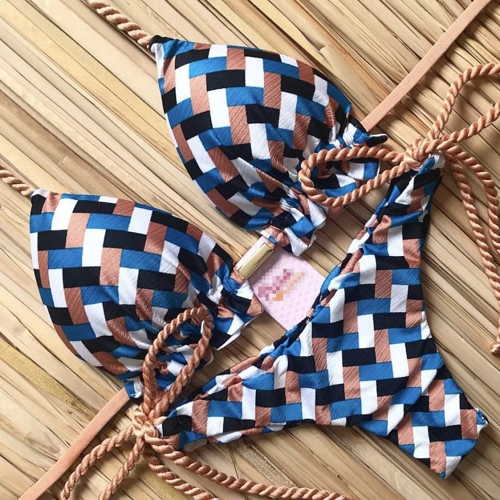 Flavia® | Effortless and Bikinis