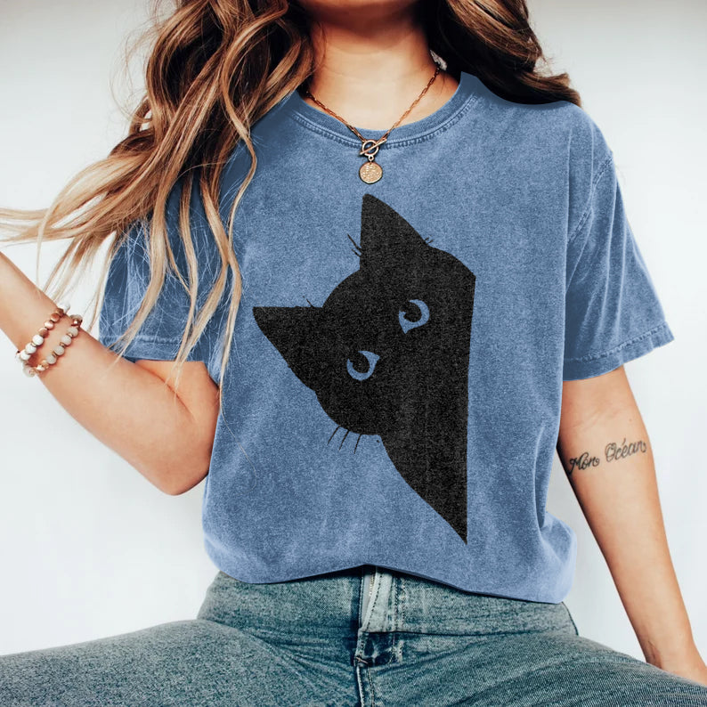 Women's Peek-A-Boo Hiding Black Cat Printed T-Shirt elevenforest