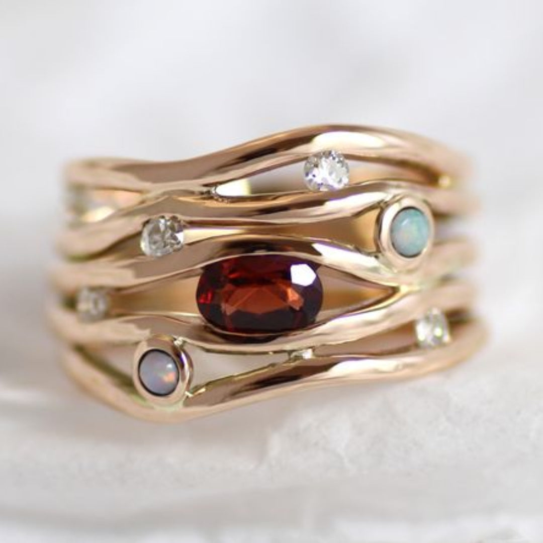 Classic Gold Ring with Timeless Appeal