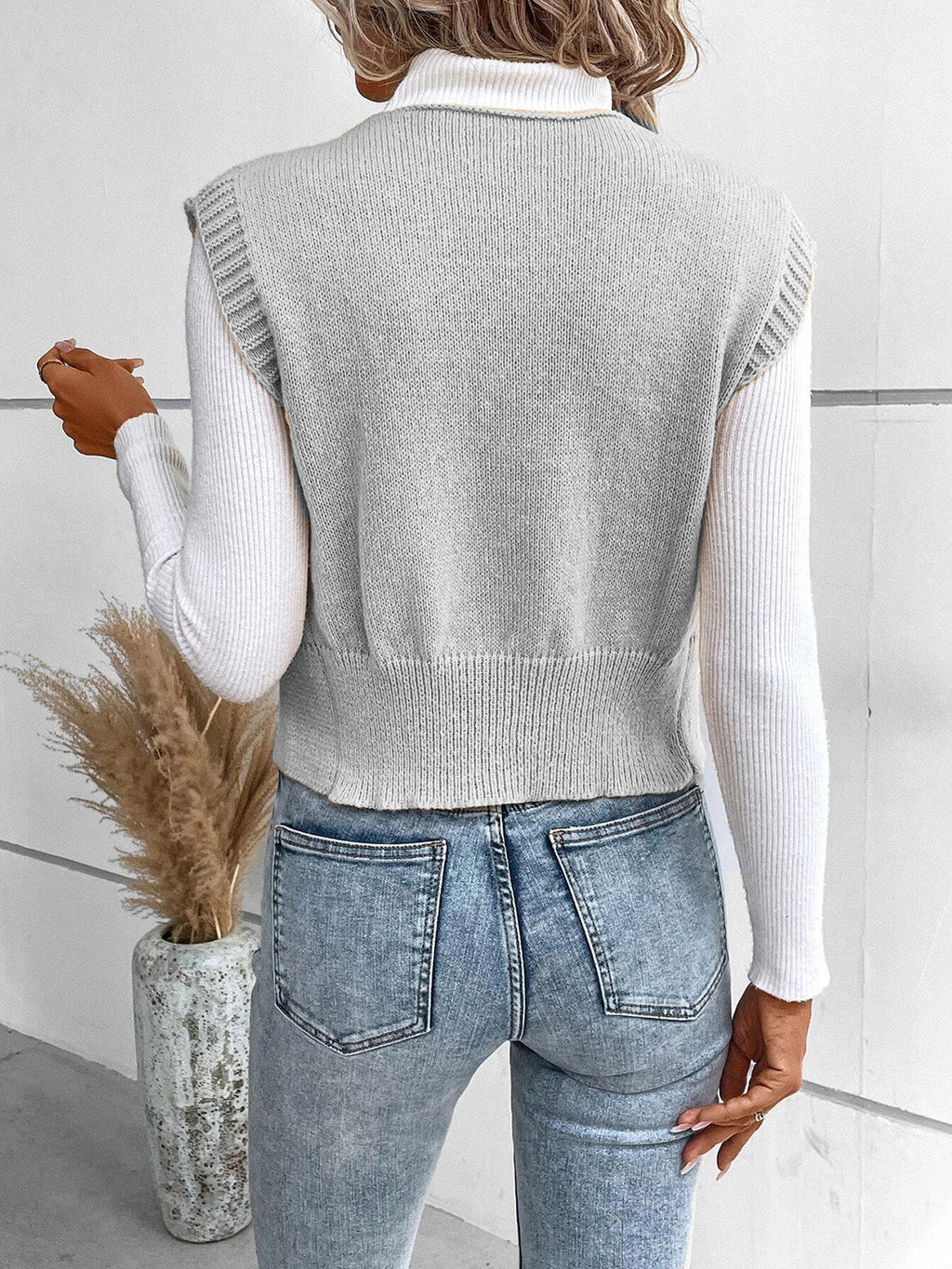 Gracefully Designed Jumper