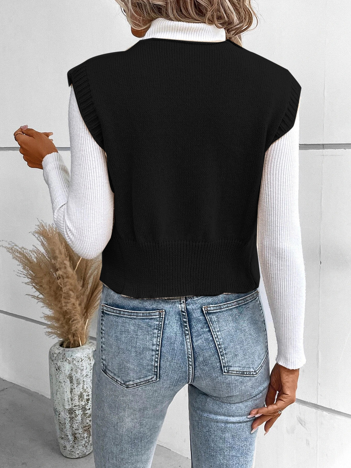 Gracefully Designed Jumper