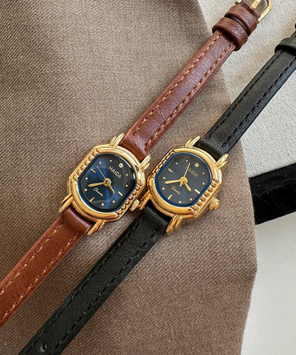 Simple Black Leather Metal Quartz Movement Hardlex Crystal Watches