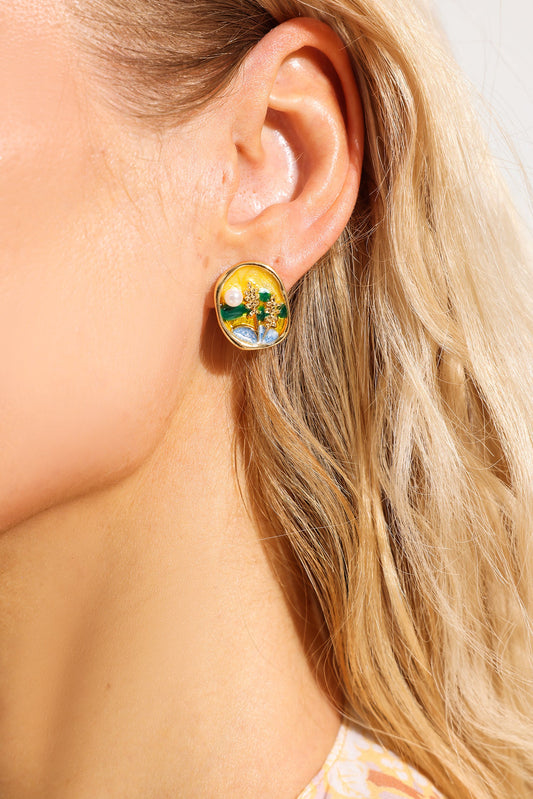 Round Cameo Faux Pearl Stud Earrings
