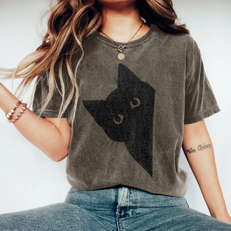 Women's Peek-A-Boo Hiding Black Cat Printed T-Shirt elevenforest