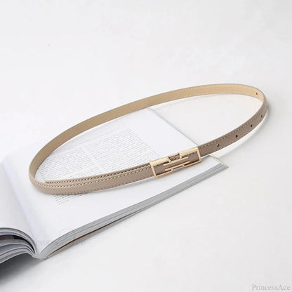 Synonyms: Gothic - Medieval, Leather - Hide, Pin - Peg, Buckle - Clasp Pu Medieval Hide Peg Clasp Belt