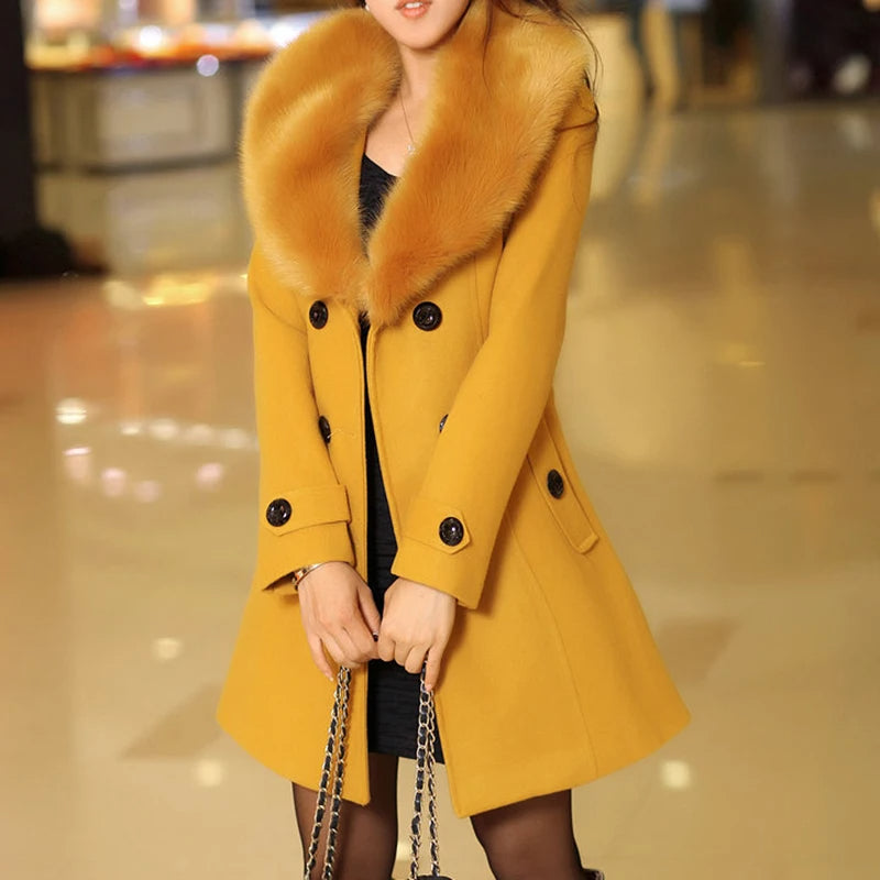 LM | Luxurious fur coat for the discerning lady