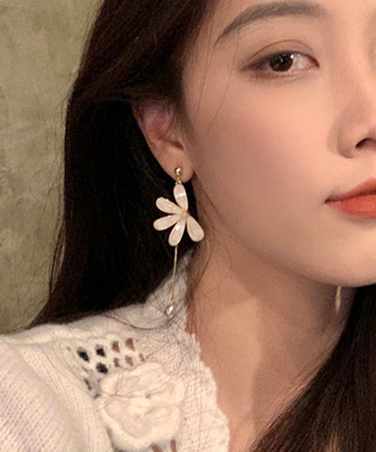 Retro Beige Asymmetricar Alloy Pearl Resin Drop Earrings