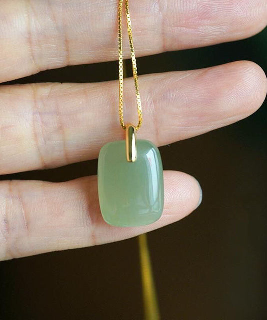 Green Sterling Silver Inlaid Jade Pendant Necklace