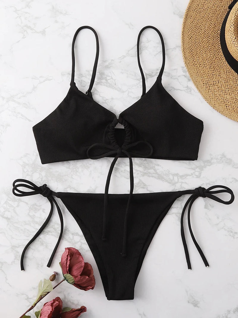 Verónica® | Effortless and Bikinis