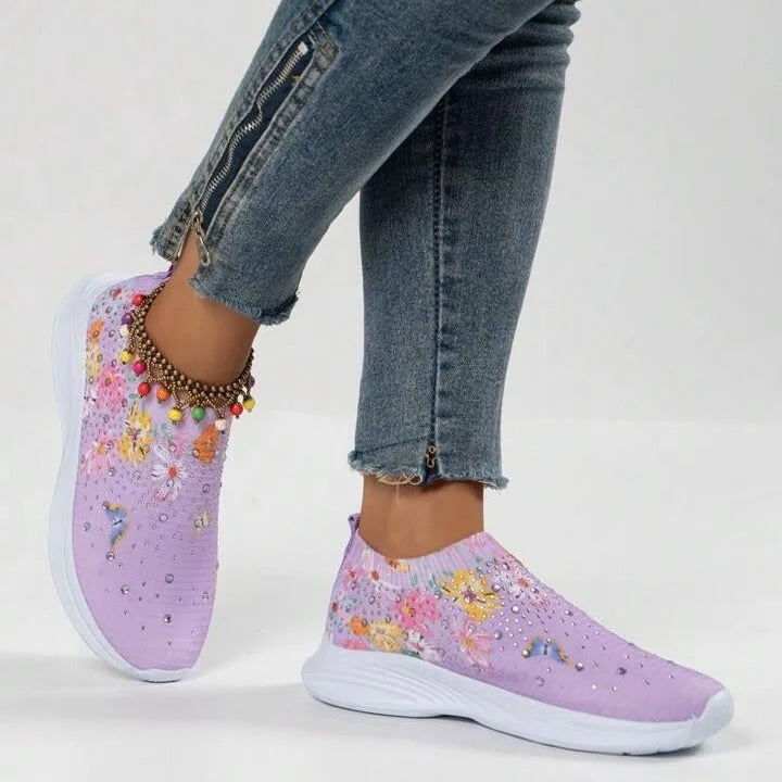 LM | Stylish, breathable slip-on sneakers