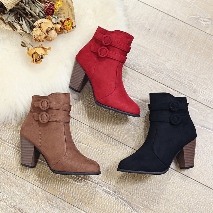 Graceful Orthopedic Boots for Modern Look