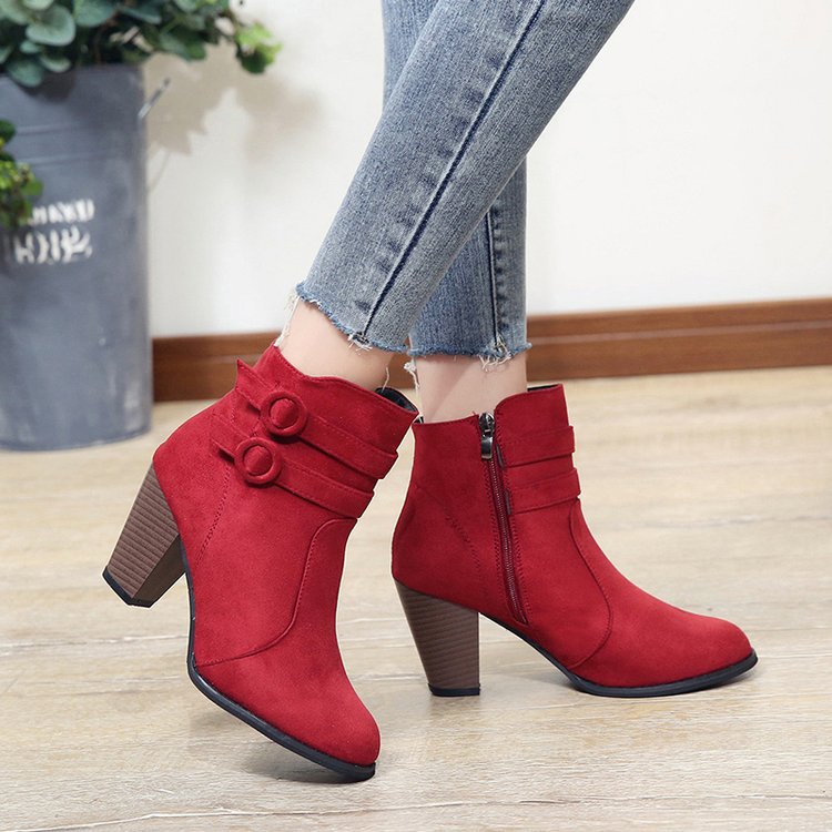 Graceful Orthopedic Boots for Modern Look