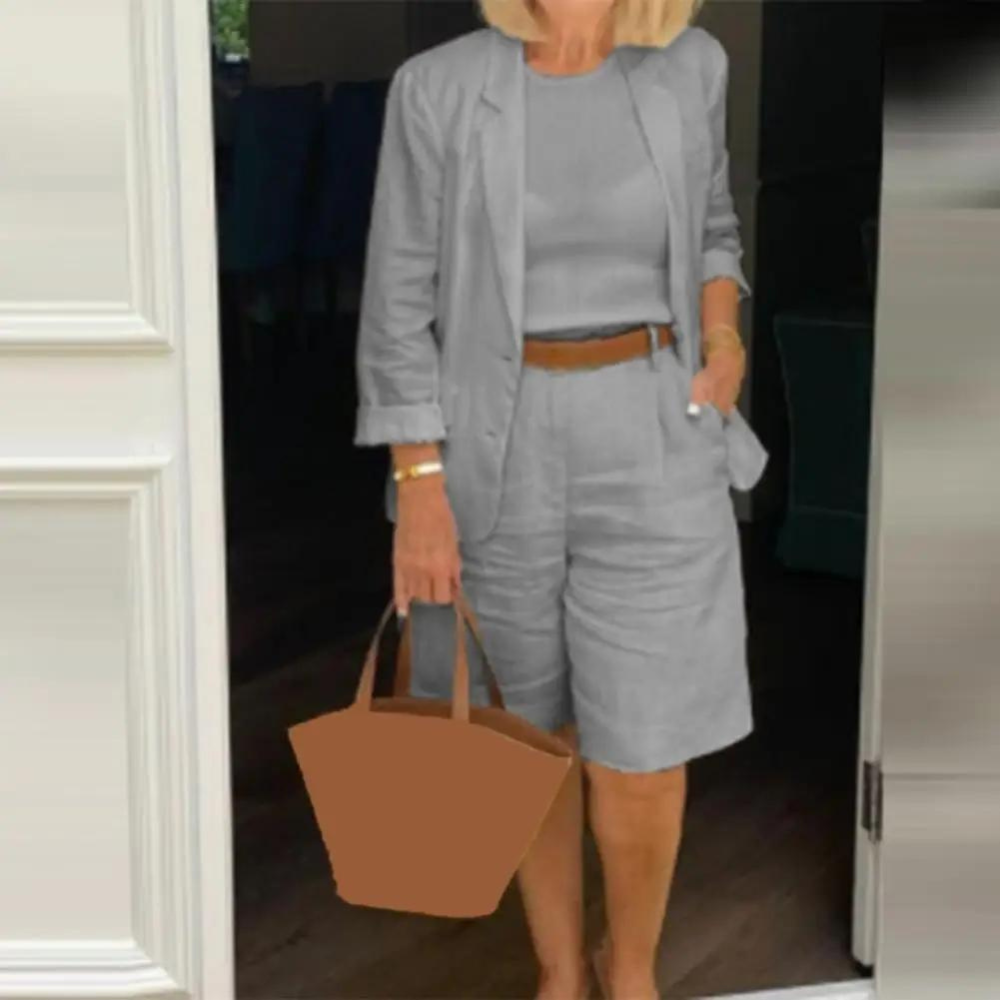 LM | Luxurious jacket and shorts set for women