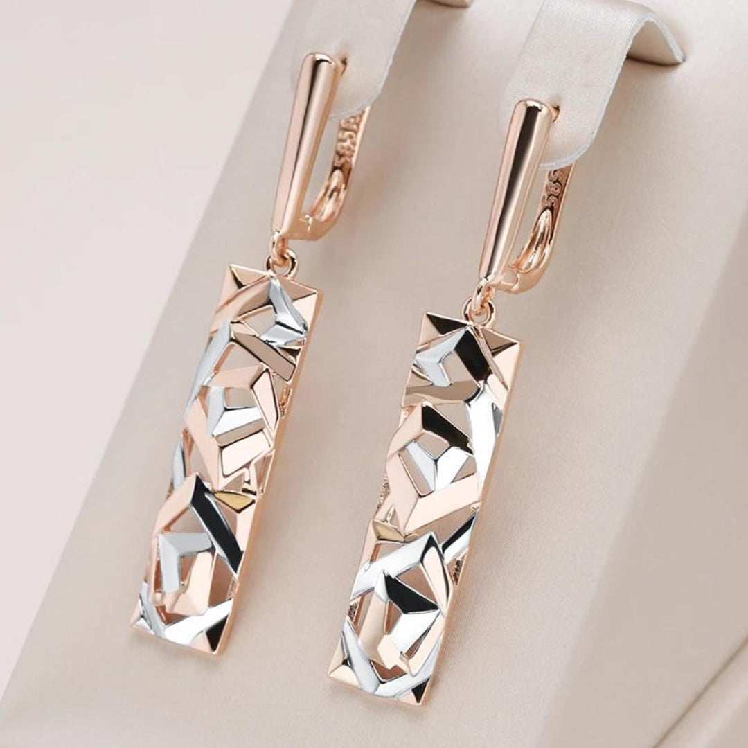 Elegant Gold Earring for Every Occasion