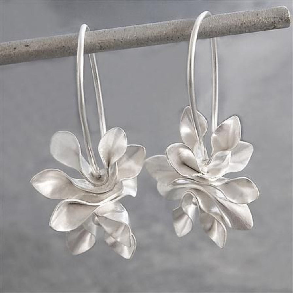 Romantic Silver Earring for Special Moments
