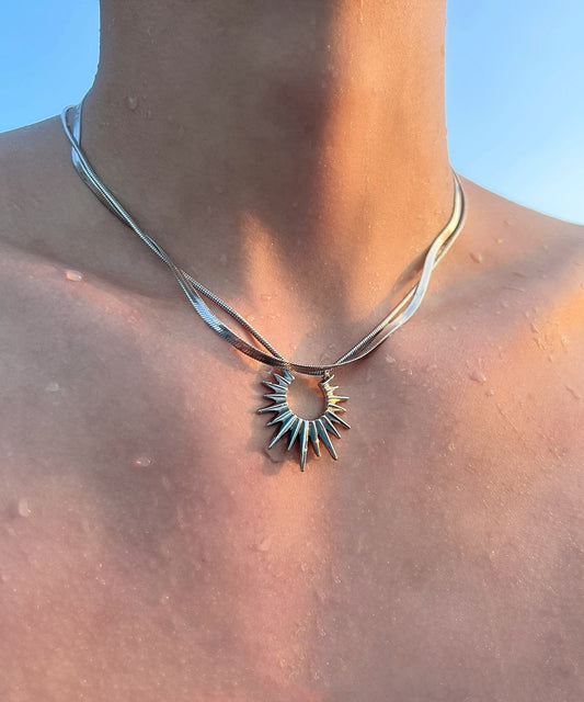 Fine Silk Stainless Steel Bilayer Sun God Pendant Necklace Qq046