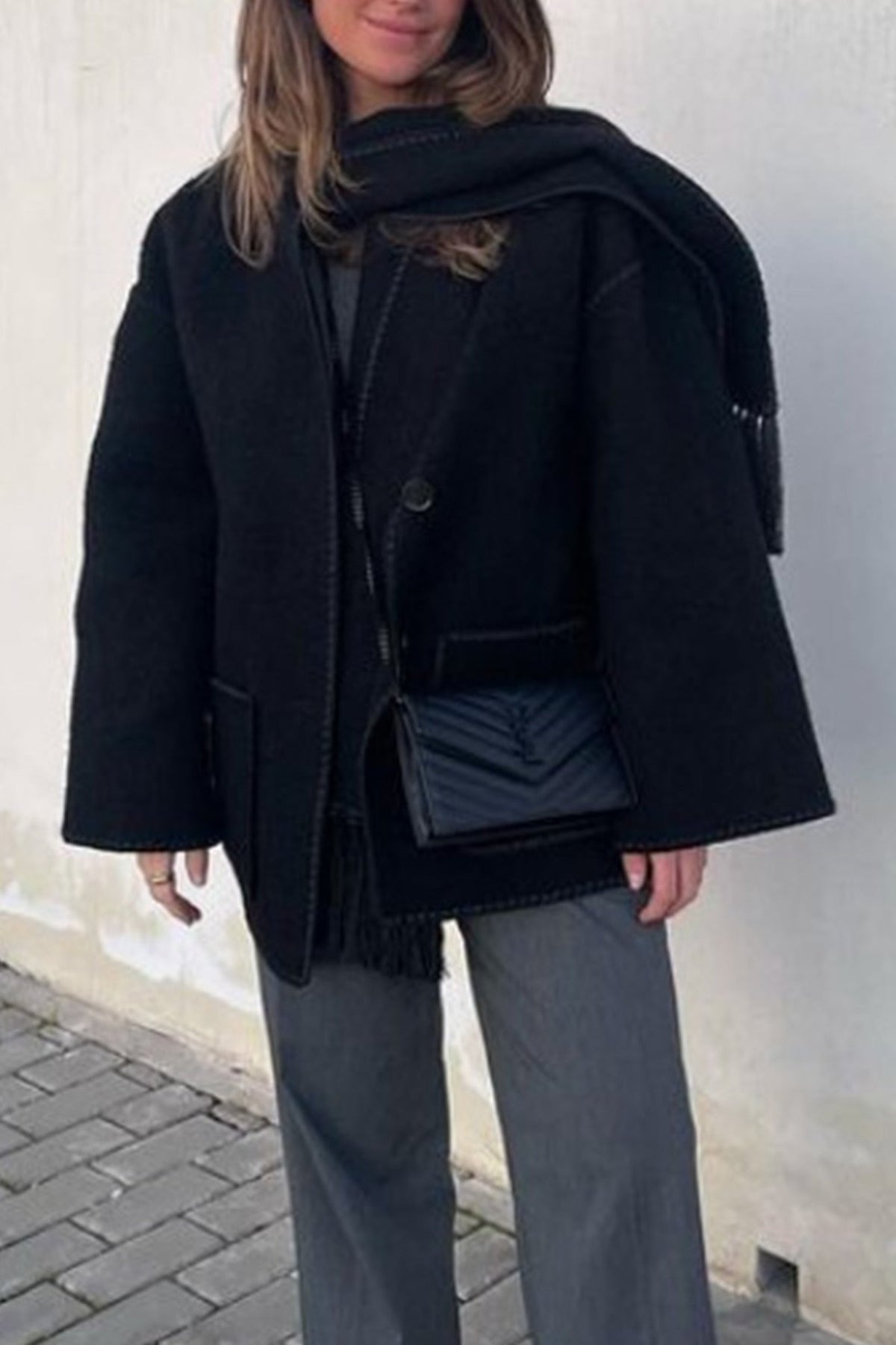 LM | Modern and fashionable coat
