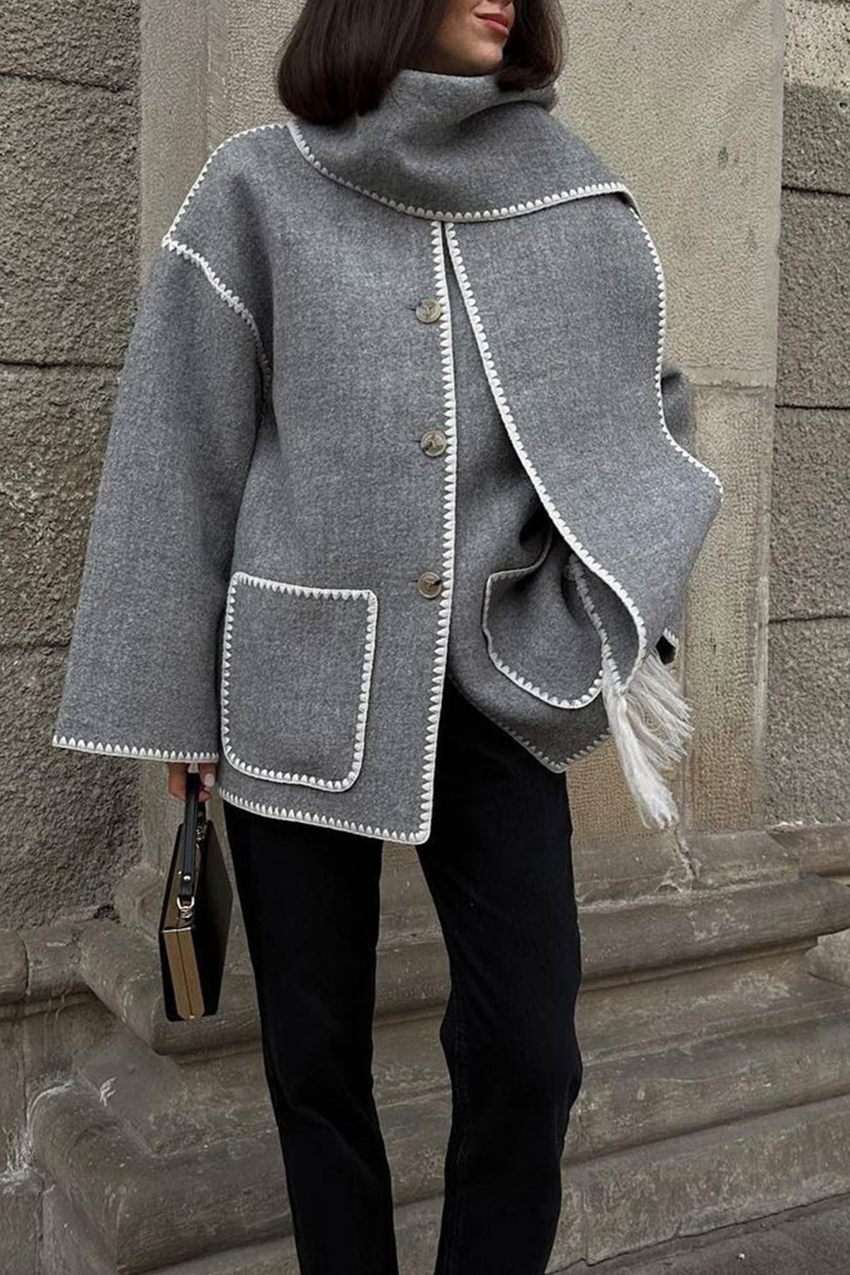 LM | Modern and fashionable coat