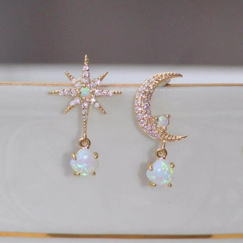 Classic Gold Earring with Timeless Appeal