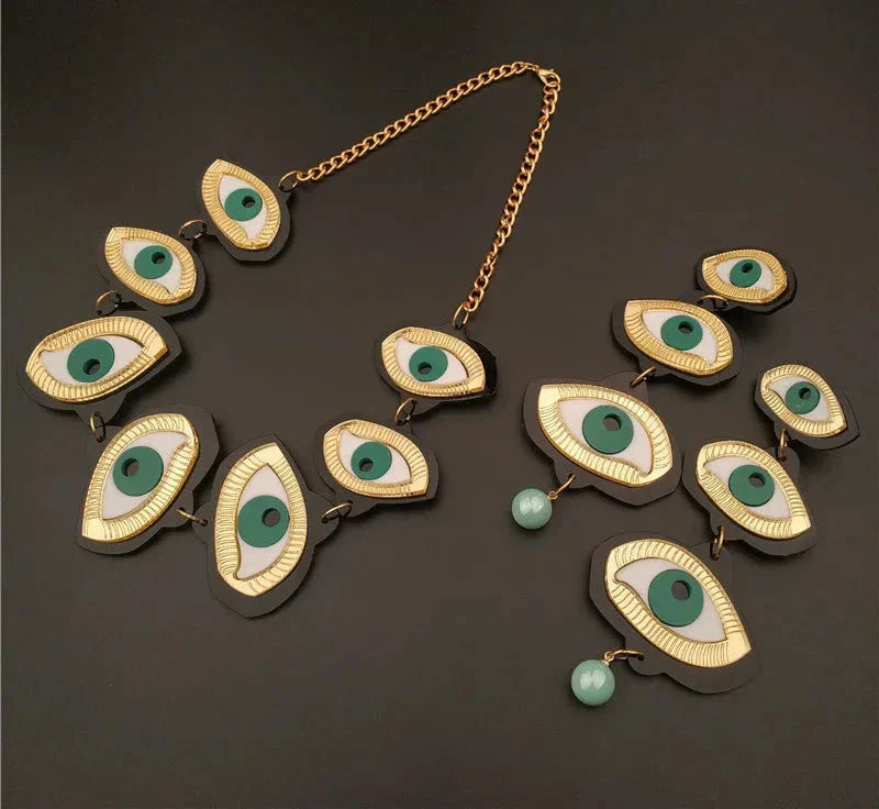 Green Eyes Earrings & Necklace Set