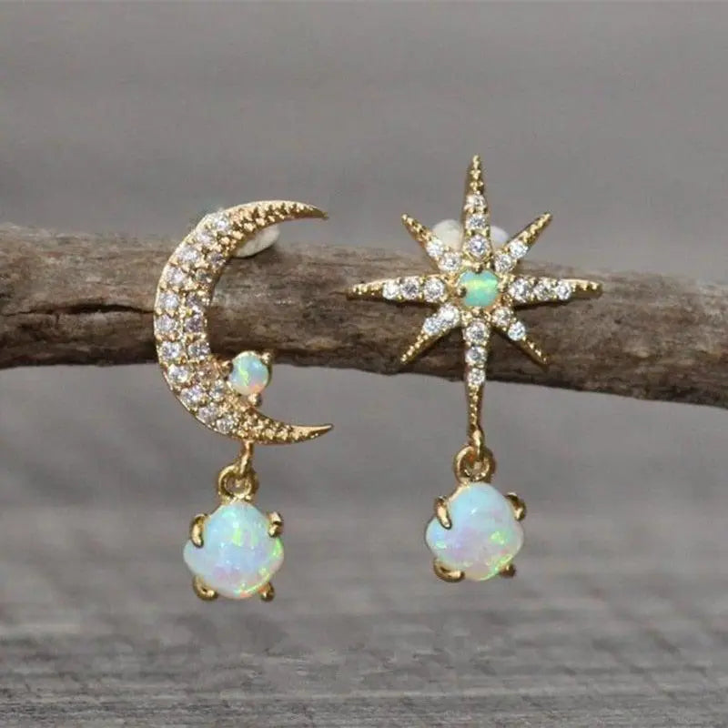 Classic Gold Earring with Timeless Appeal