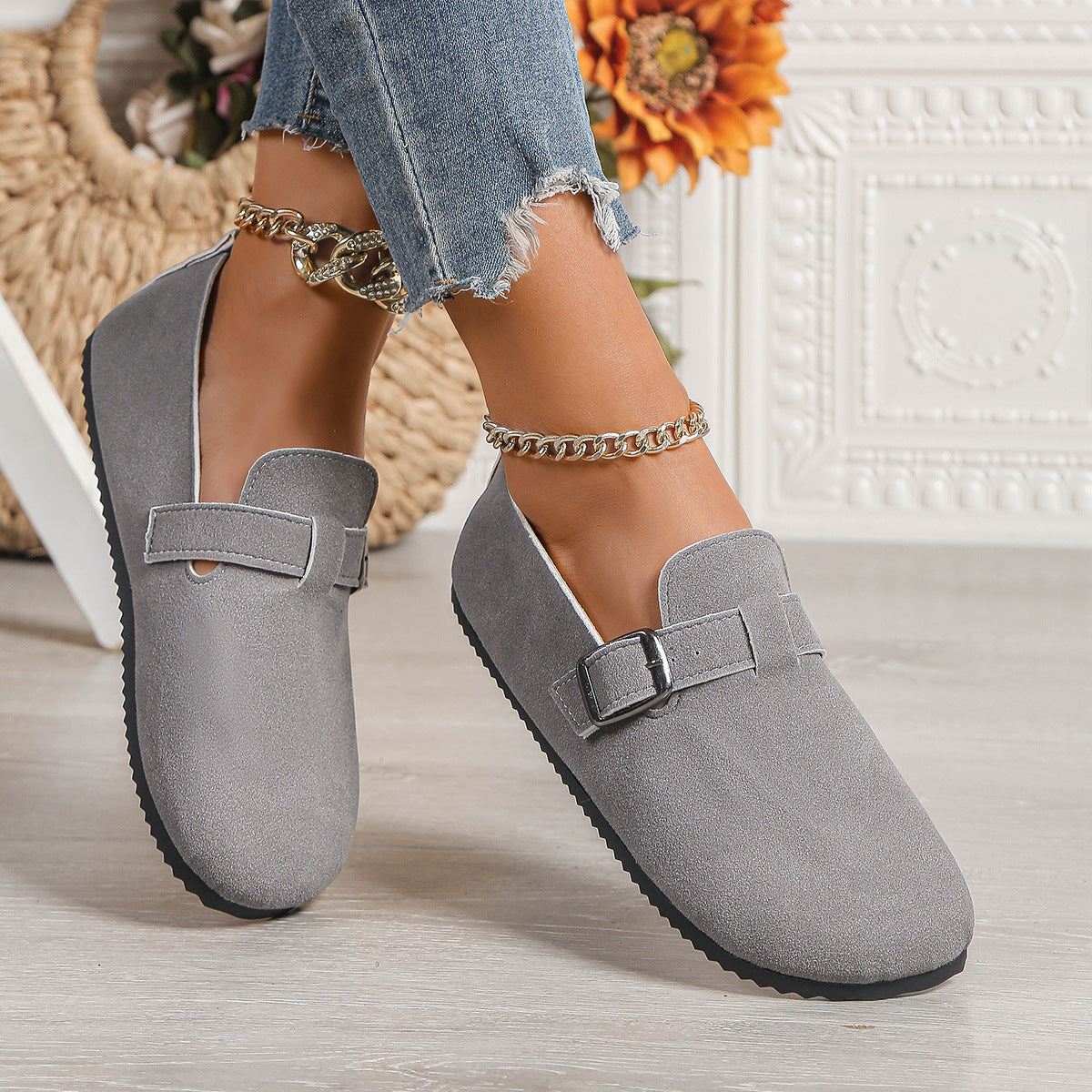 Graceful Orthopedic Trainers for Modern Look