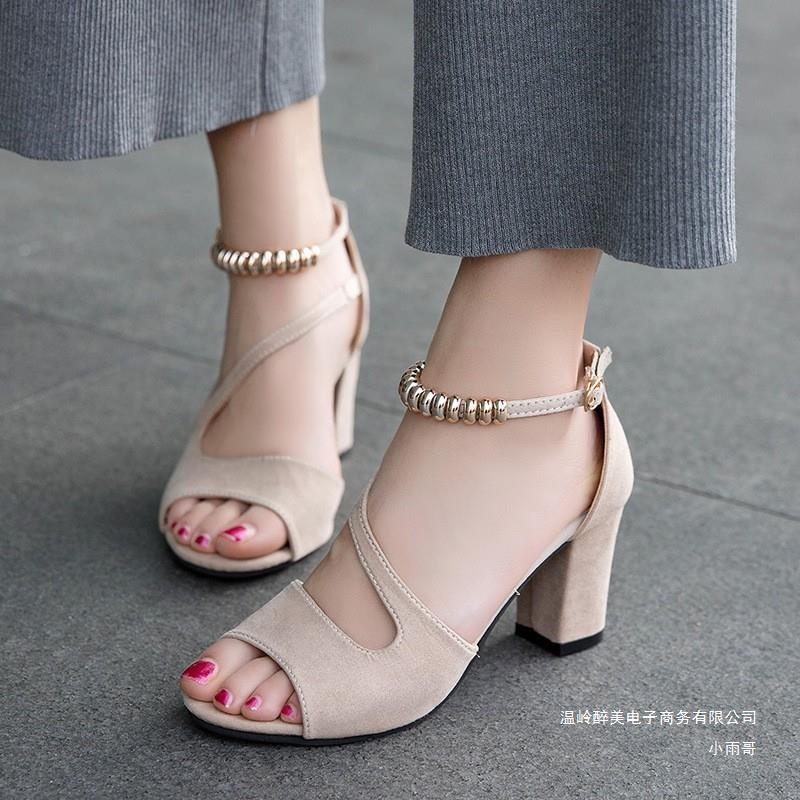 Chic Orthopedic Sandals with Unique Design