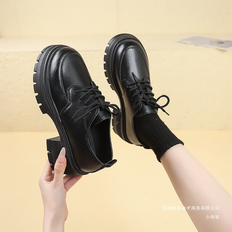 Graceful Orthopedic Shoes for Modern Look