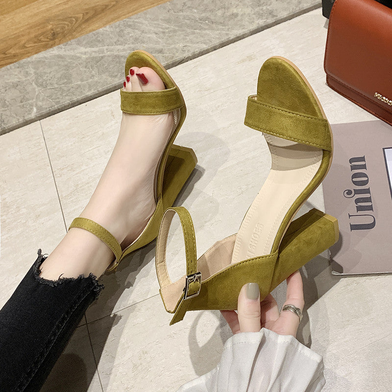 Graceful Orthopedic Sandals for Modern Look