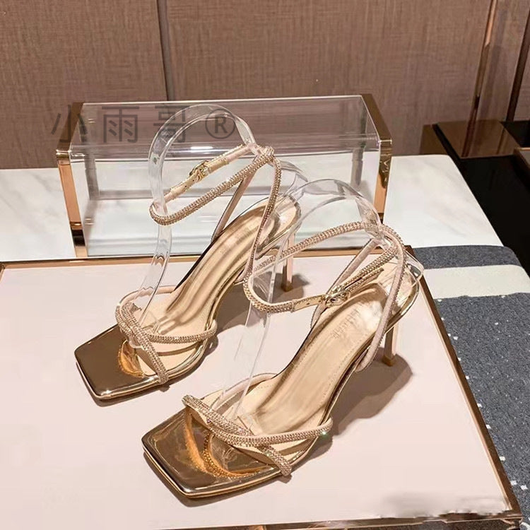 Chic Orthopedic Sandals with Unique Design