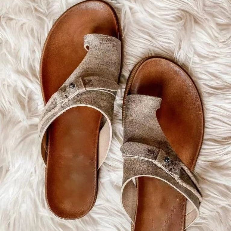 Graceful Orthopedic Sandals for Modern Look