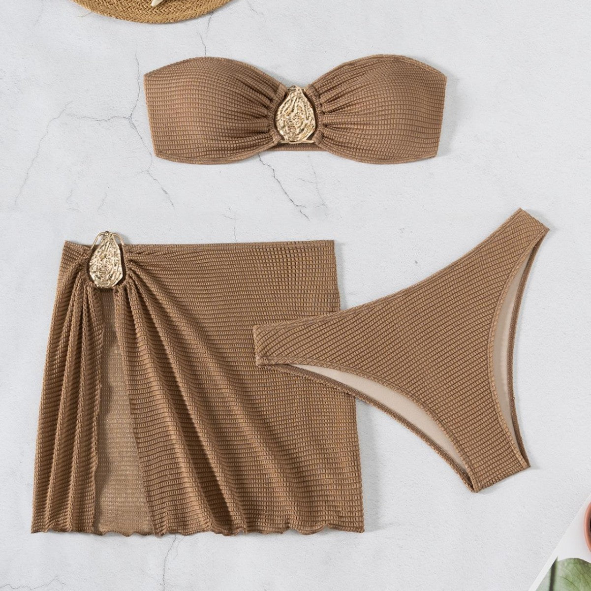 Effortlessly Dress With a Timeless Design