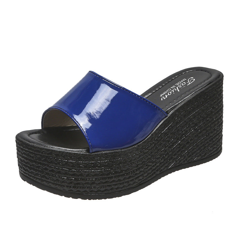 Chic Orthopedic Sandals with Unique Design