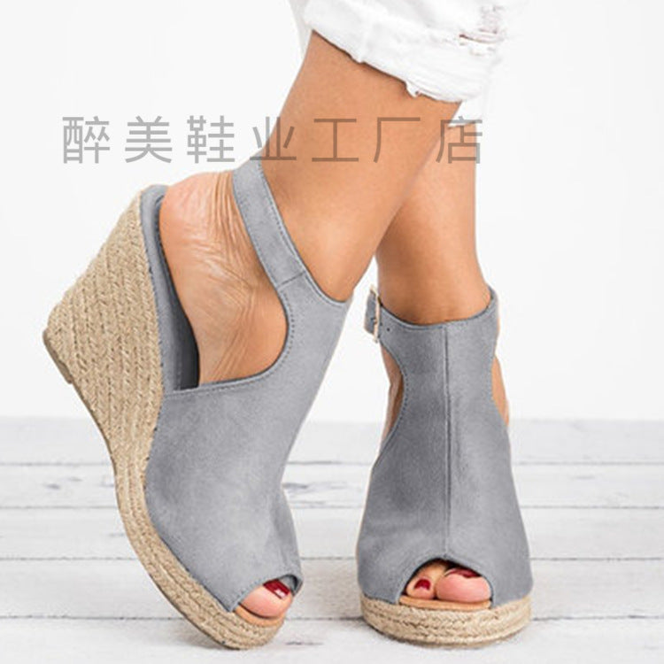 Graceful Orthopedic Sandals for Modern Look