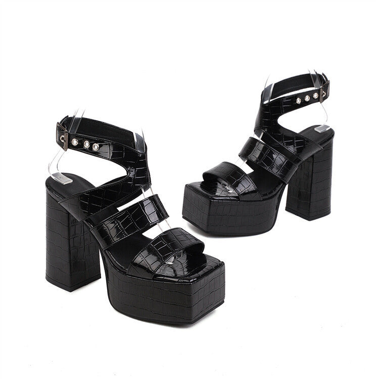 Graceful Orthopedic Sandals for Modern Look