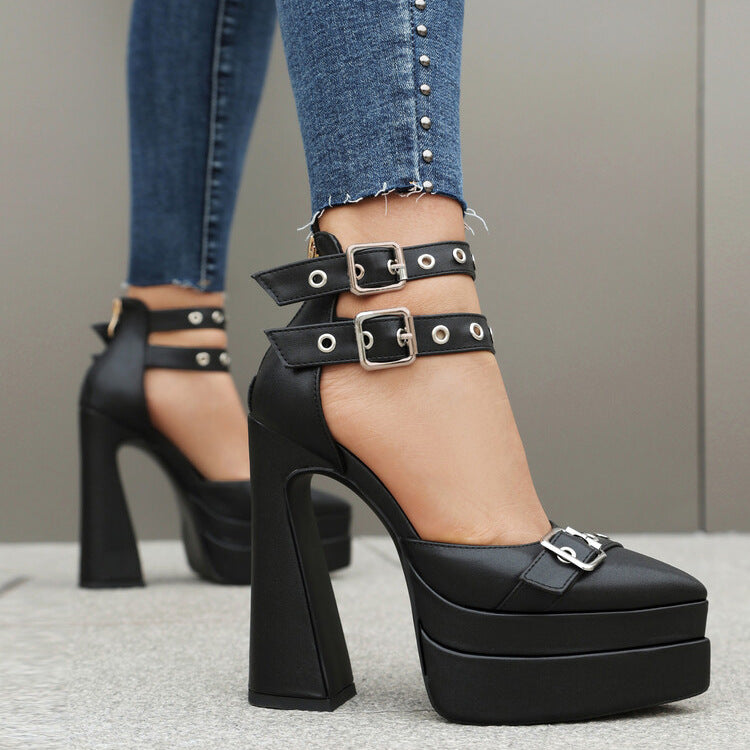 Chic Orthopedic Sandals with Unique Design