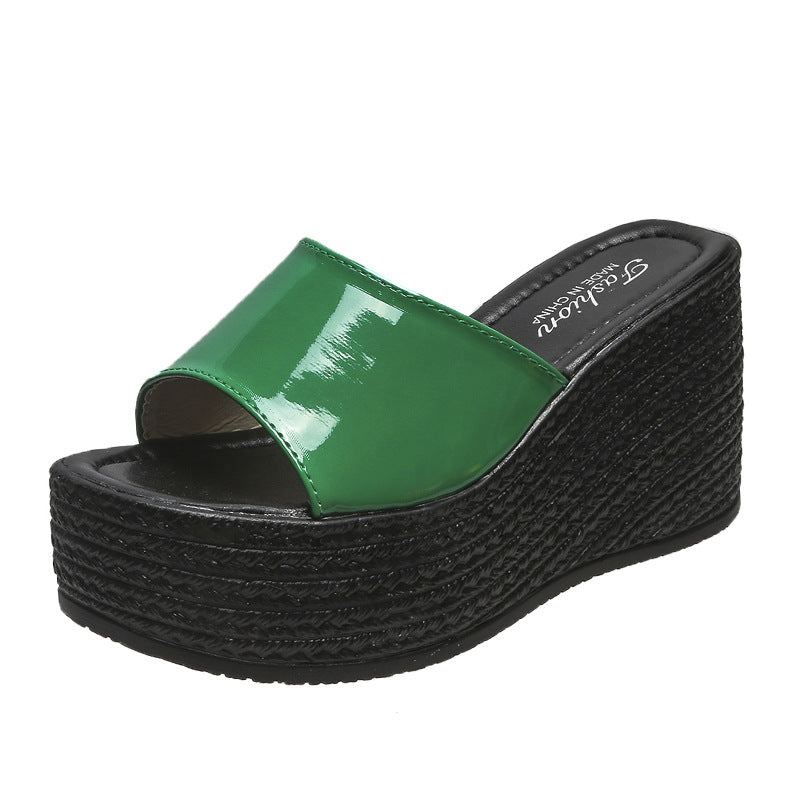 Chic Orthopedic Sandals with Unique Design
