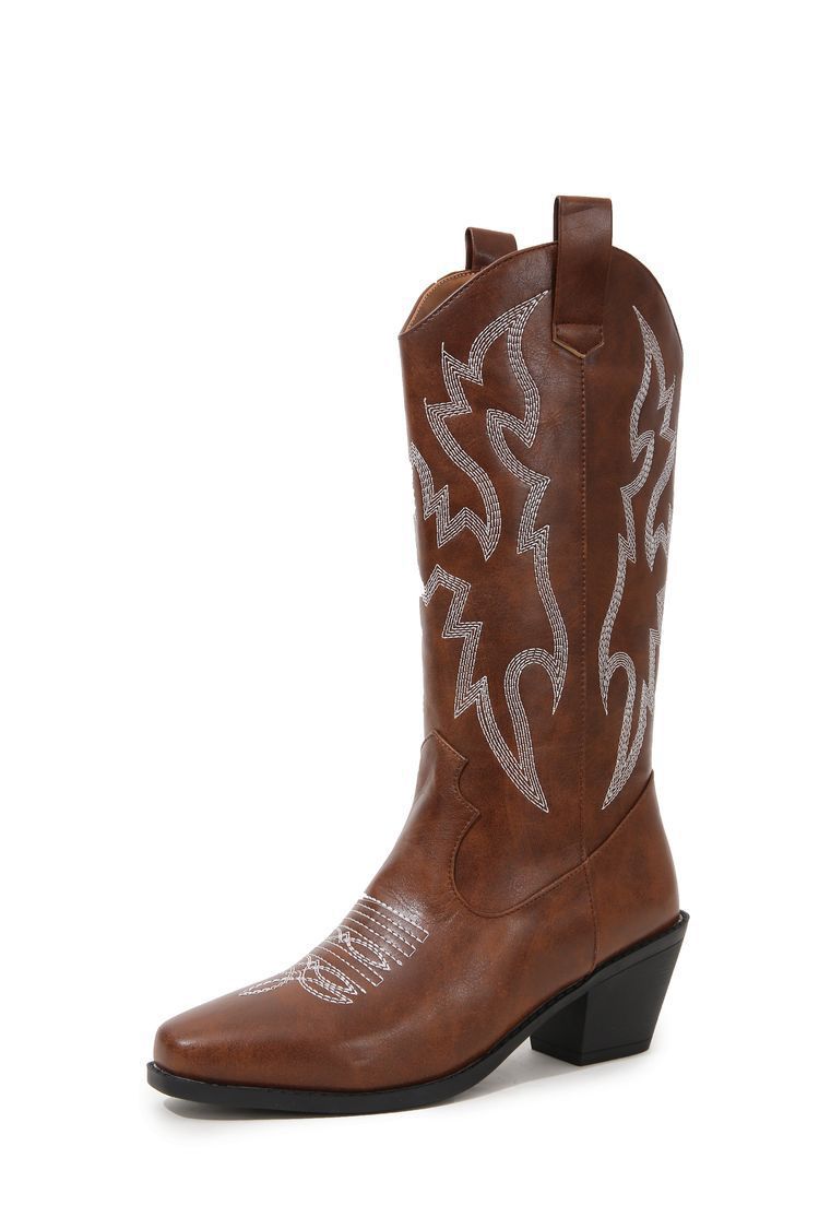 Graceful Orthopedic Boots for Modern Look