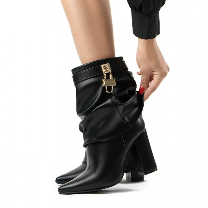 Graceful Orthopedic Boots for Modern Look