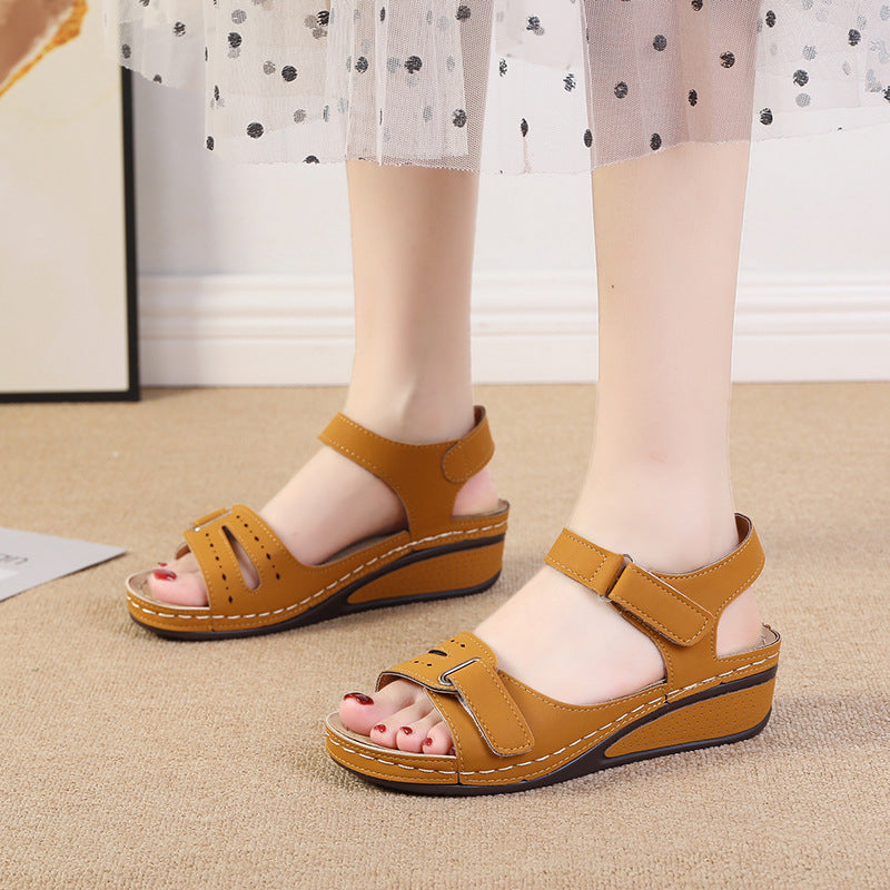 Chic Orthopedic Sandals with Unique Design