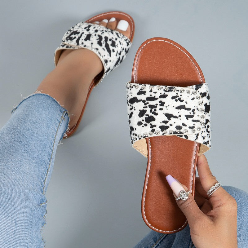 Chic Orthopedic Shoes with Unique Design